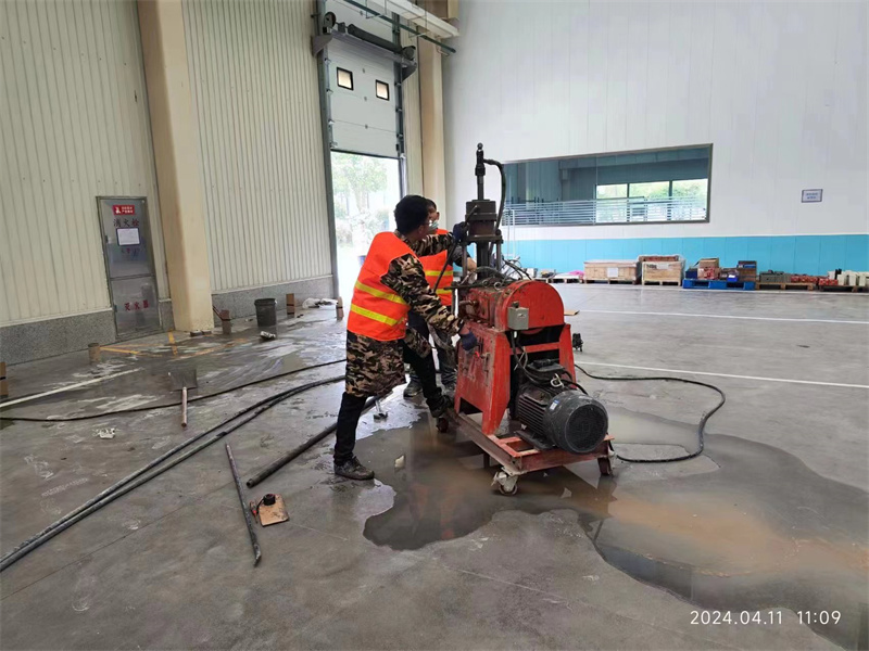 罗平厂房地面下沉塌陷注浆加固施工